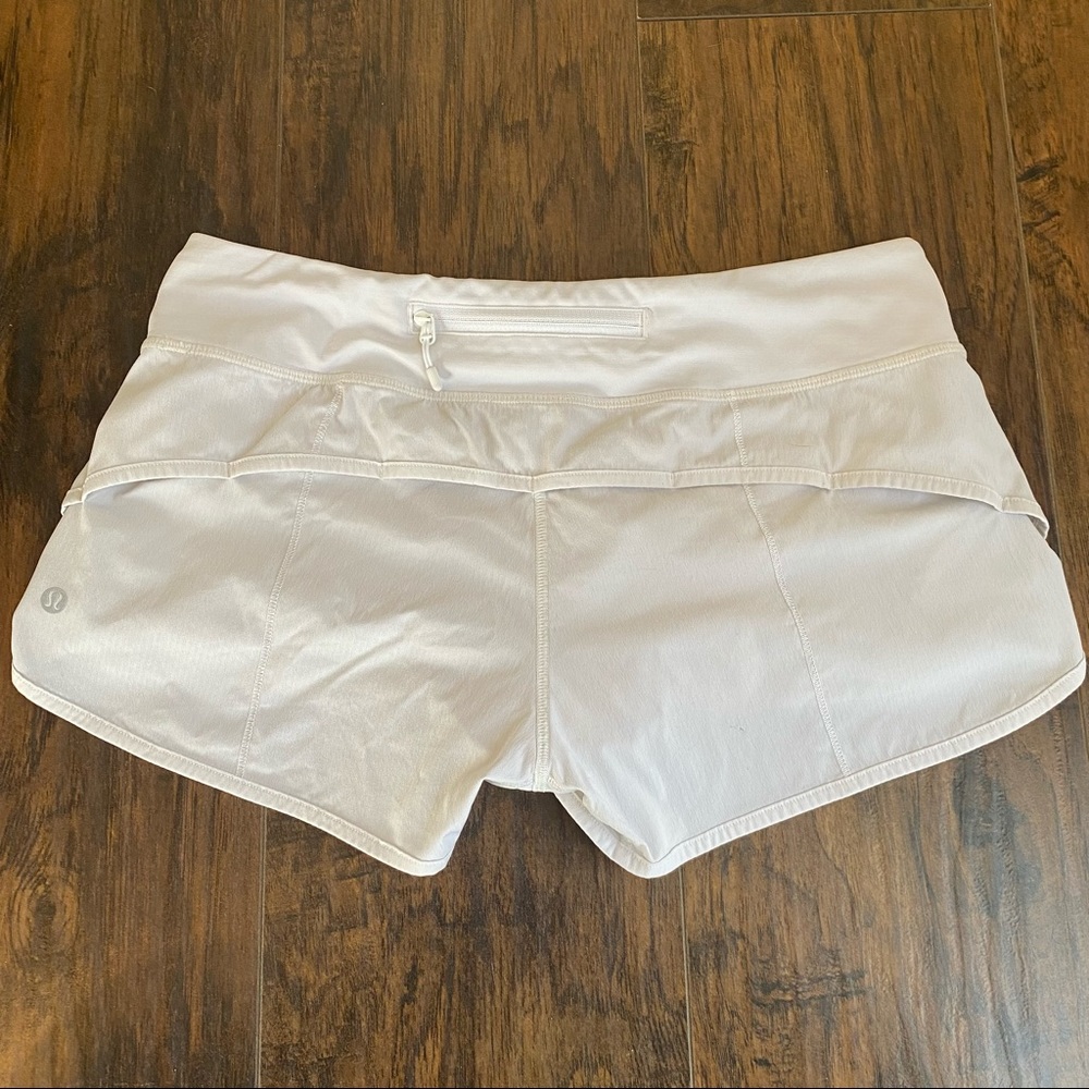 Lululemon speed up shorts 2.5”
